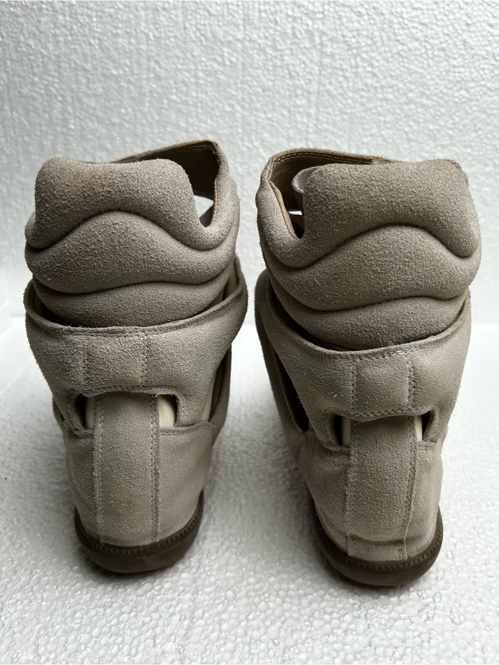 Isabel Marant Beige and Cream Suede Wedge Sneaker Boots 42. 10.5 US